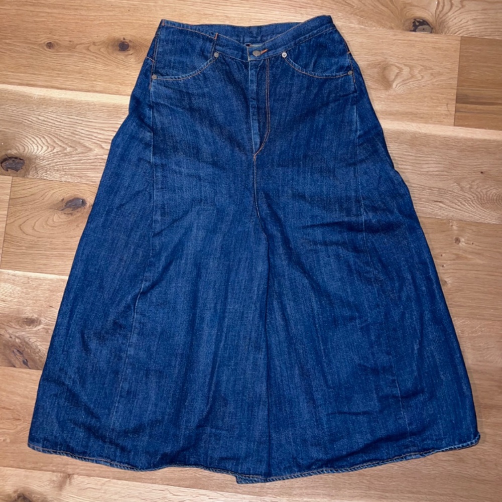 VERY RARE Vintage 1999 Levi's RED culotte split skirt Size S, 28.5 waist - Picture 2 of 10
